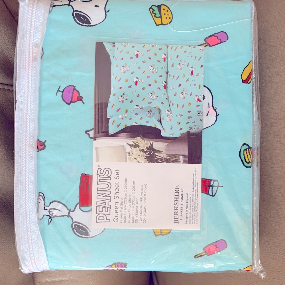 PEANUTS SNOOPY QUEEN SHEET SET